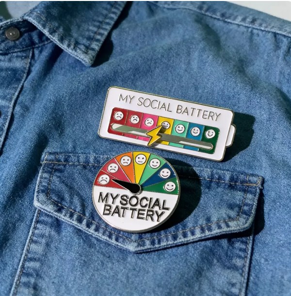 Custom Mood Energy Enamel Badge detail 1 Custom Mood Energy Enamel Badge detail 1