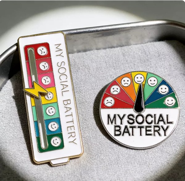 Custom Mood Energy Enamel Badge detail 3 Custom Mood Energy Enamel Badge detail 3